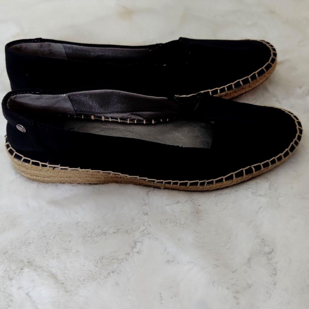 Life Stride. Black espadrilles  Size 8. Slip on cloth shoes.
